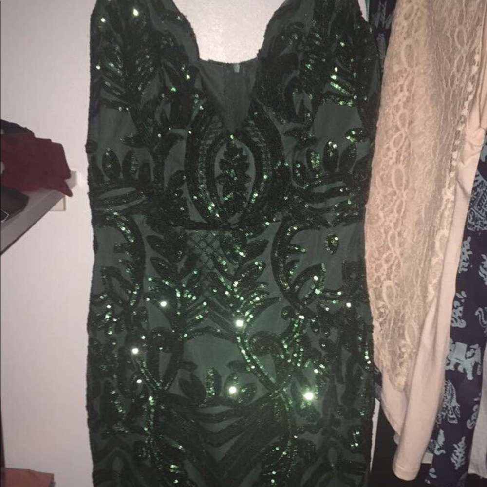 Dress - Picture 2 of 2